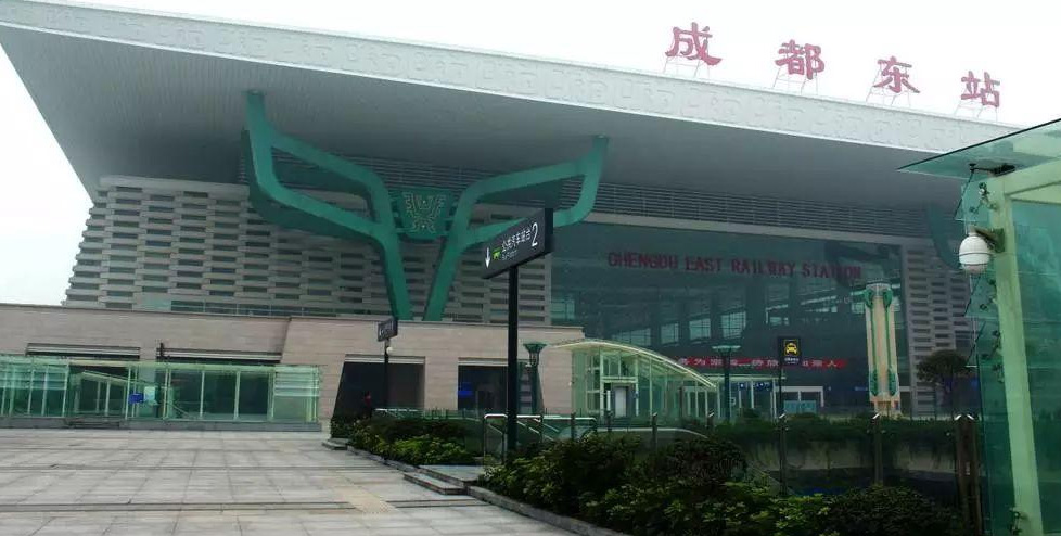成都东客站电力监控系统的设计与应用